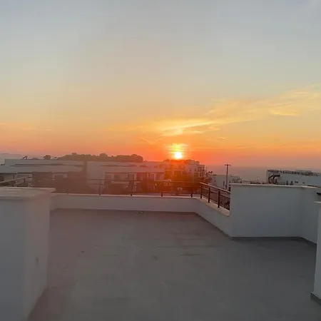 度假居 Bogazici Is Centrally Located *