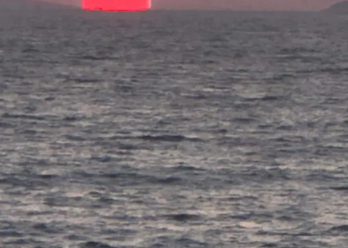 Bogazici Is Centrally Located 度假居 *